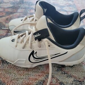 Nike Kids Black and White Soccer Cleats
